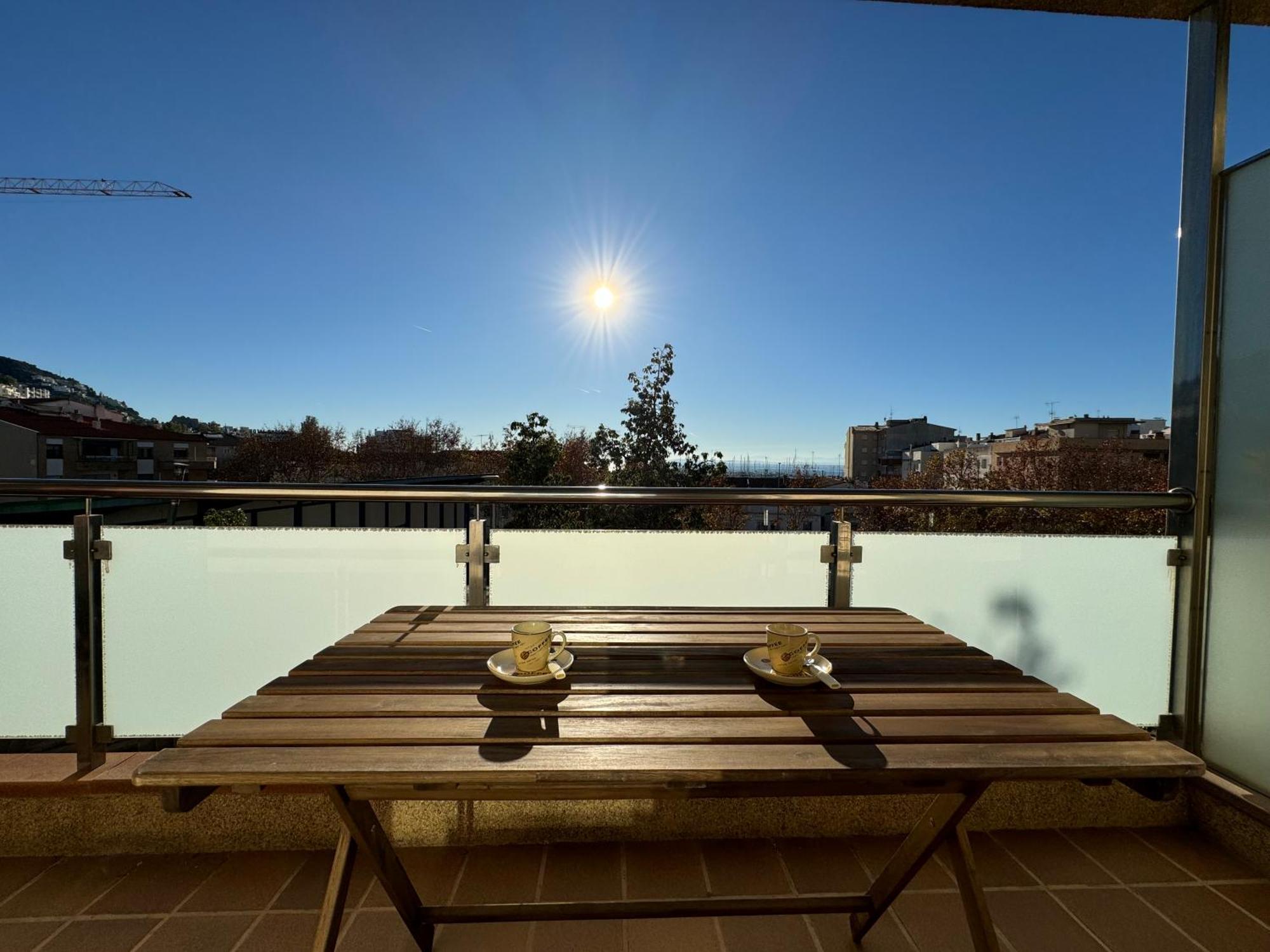 Piso En El Centro Con Vistas Al Mar Y Balcon Apartment Roses Luaran gambar